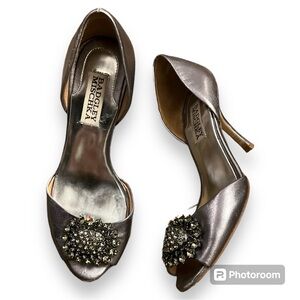 BADGLEY MISCHKA WOMENS BRIDAL DARK SILVER PUMP HEEL SIZE 6